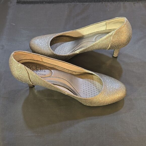 LIFESTRIDE WOMEN'S PARIGI LOW HEEL SLIP-ON PUMP - Picture 9 of 16